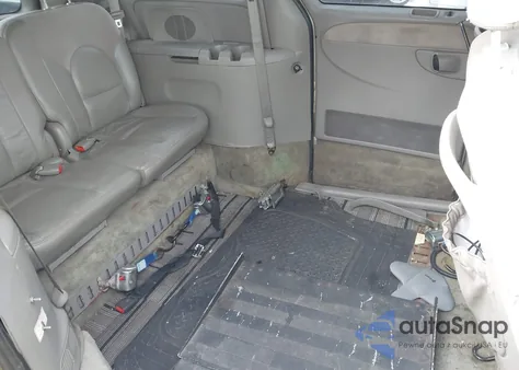 2002 Chrysler Town & Country Limited from USA, damaged, VIN 2C8GP64L62R516467